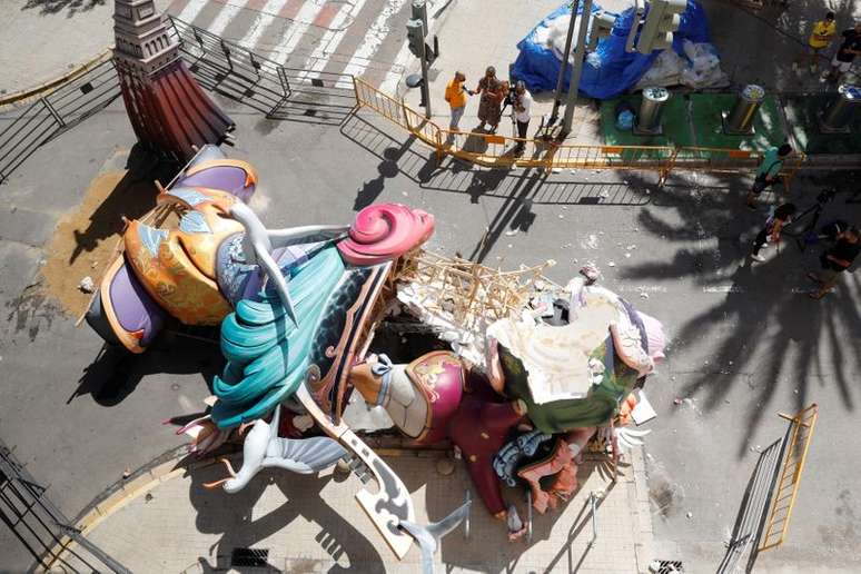 Monumento Falla El Charco danificado ap&oacute;s chuvas fortes em Val&ecirc;ncia, Espanha
02/09/2021 REUTERS/Eva Manez
