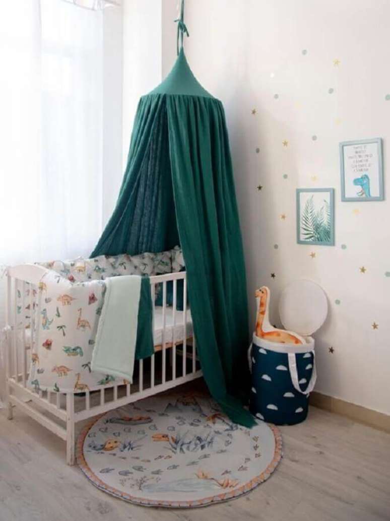 15. Berço com dossel para decoração de quarto de bebê simples – Foto: Happy Spaces Workshop
