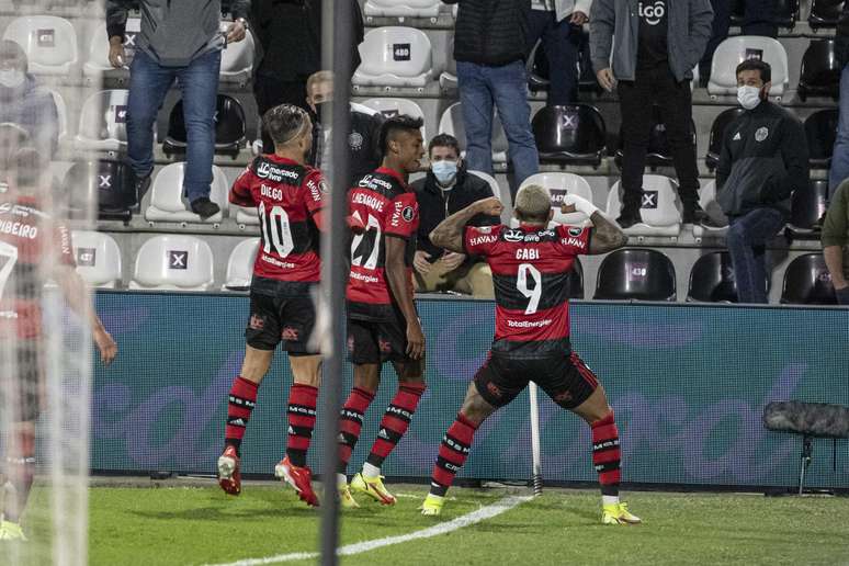 Flamengo foi multado por ter escrito apelido Gabi na camisa Alexandre Vidal Flamengo