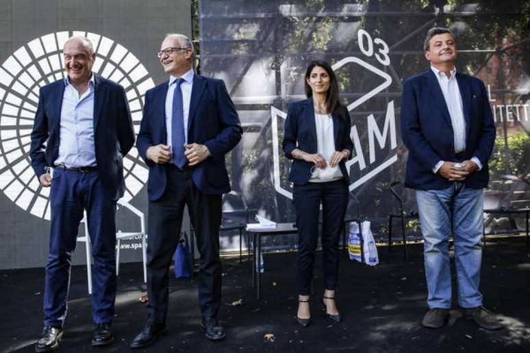 Da esquerda para a direita: Enrico Michetti, Roberto Gualtieri, Virginia Raggi e Carlo Calenda