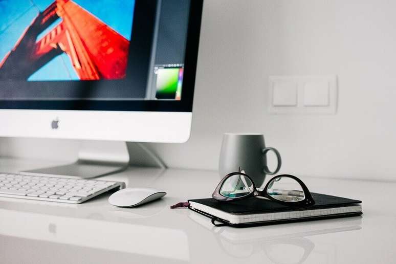 7. Decoração de home office minimalista – Foto: Pixabay