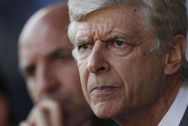 Arsène Wenger defende que Copa do Mundo a cada 2 anos aperfeiçoará as regras do futebol (Foto: ADRIAN DENNIS / AFP)