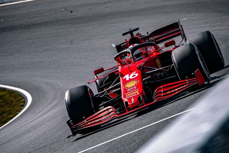 Leclerc acelera em Zandvoort.