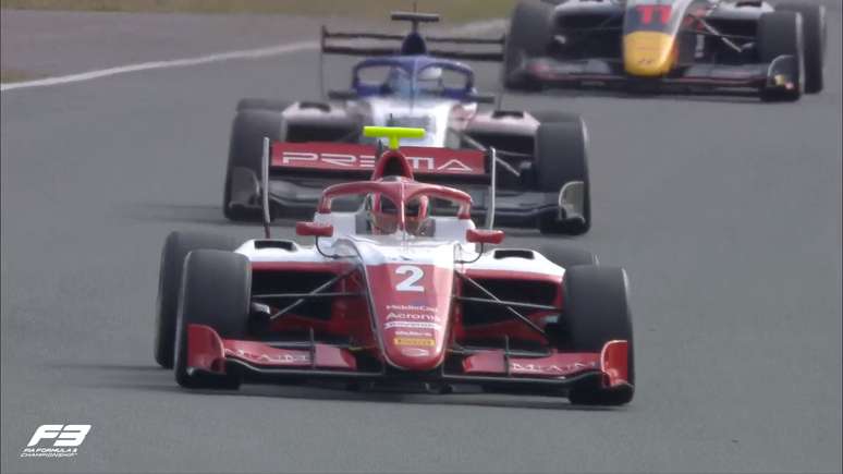 Arthur Leclerc segurou Logan Sargeant em batalha pela vit&oacute;ria na corrida 1 Holanda 