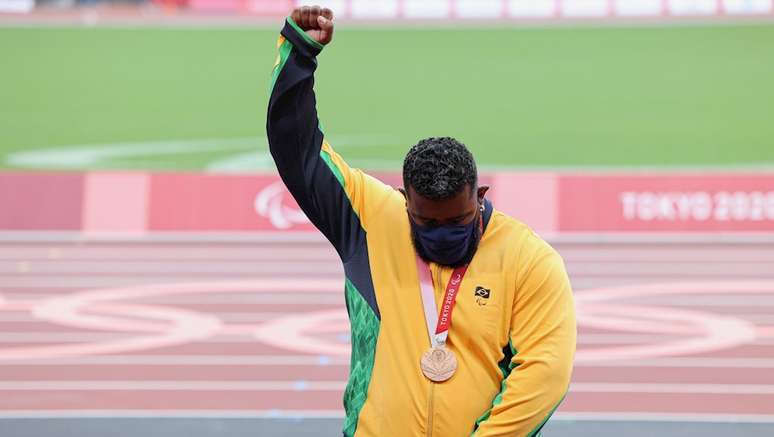 Thiago Paulino protesta e recebe medalha de bronze Miriam Jeske CPB