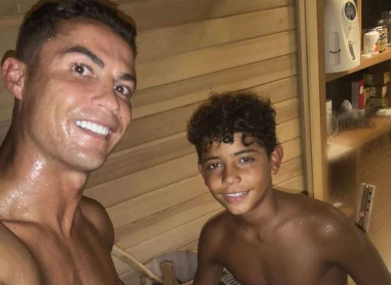 Filho de Cristiano Ronaldo já deu os primeiros passos no futebol (Foto: Reprodução / Instagram)