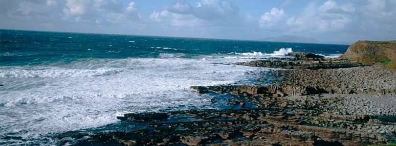 A Ilha Clare virou sua fortaleza &mdash; e o mar, sua casa