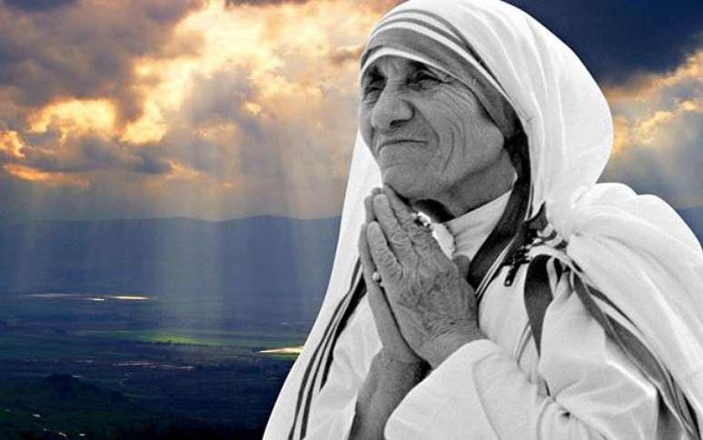 montagem com imagen da Madre Teresa de Calcutá -
