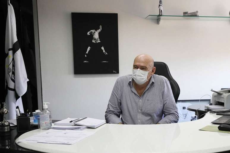 O presidente Andres Rueda tem problemas no caixa do Santos (FOTO: Pedro Ernesto Guerra Azevedo/Santos FC)