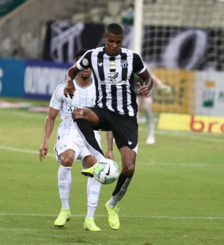 Cléber prolongou o seu contrato com o Vozão (Ceará/Felipe Santos)
