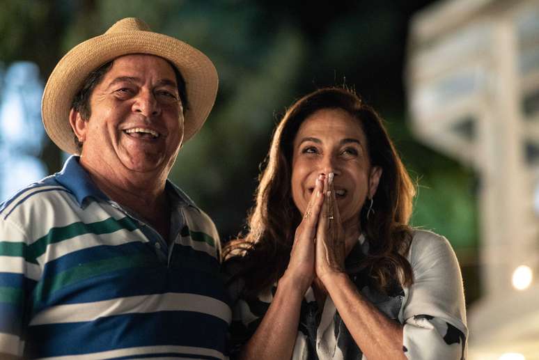 Totia Meirelles e Stepan Nercessian são os pais de Manuela em 'Um Casal Inseparável'