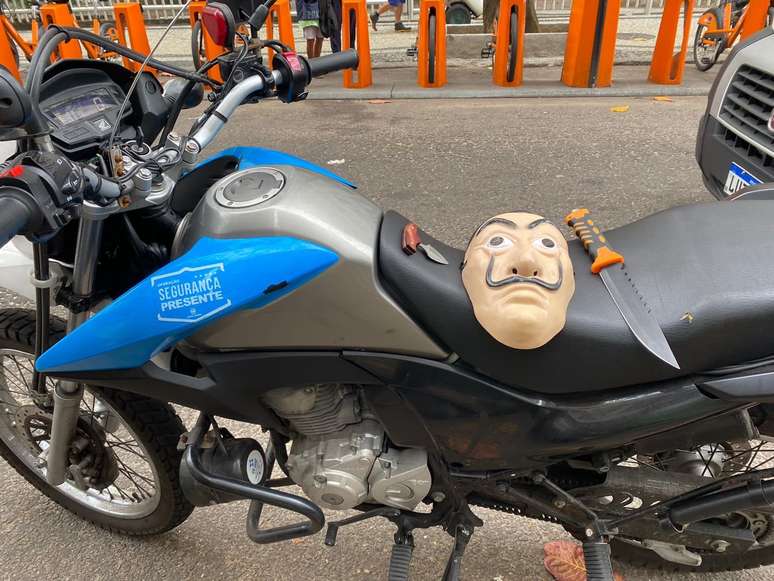 A faca apreendida pelos policiais do Copacabana Presente