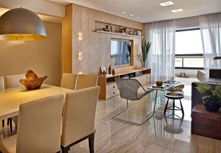9. Cores neutras para decora&ccedil;&atilde;o de sala de estar e jantar integrada &ndash; Foto: Tatiana Coutinho + Roberta Vilela