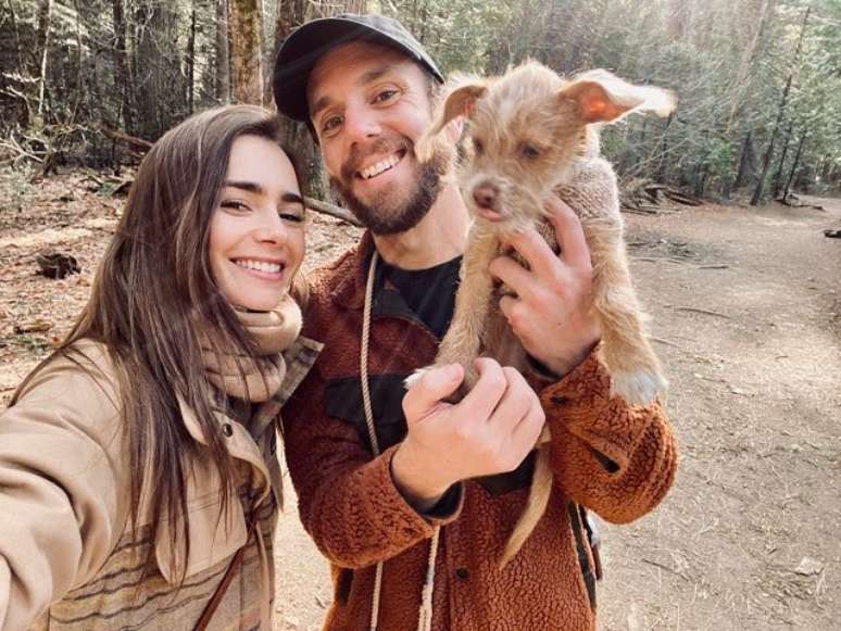 Lily Collins se casou com o diretor Charlie McDowell