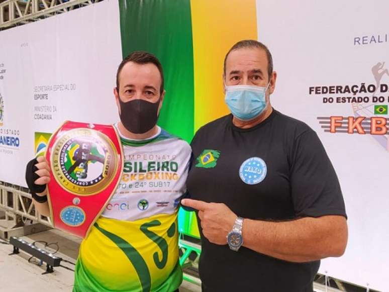 Rafael Herman brilhou no Brasileiro de Kickboxing, realizado no Rio (Foto: Arquivo Pessoal)