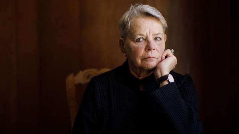 Professora Phyillis Gardener disse a Holmes que ideia n&atilde;o funcionaria