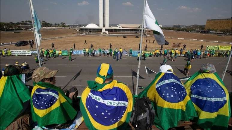 Apoiadores do presidente em Brasília