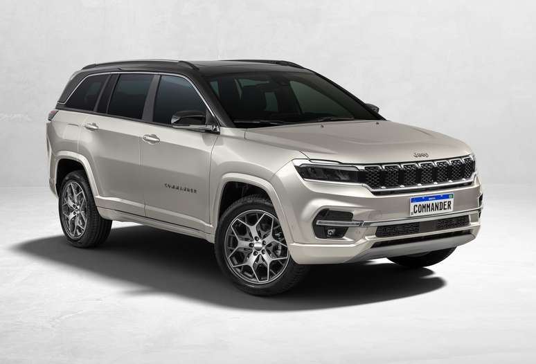 Jeep Commander Overland 4x4.