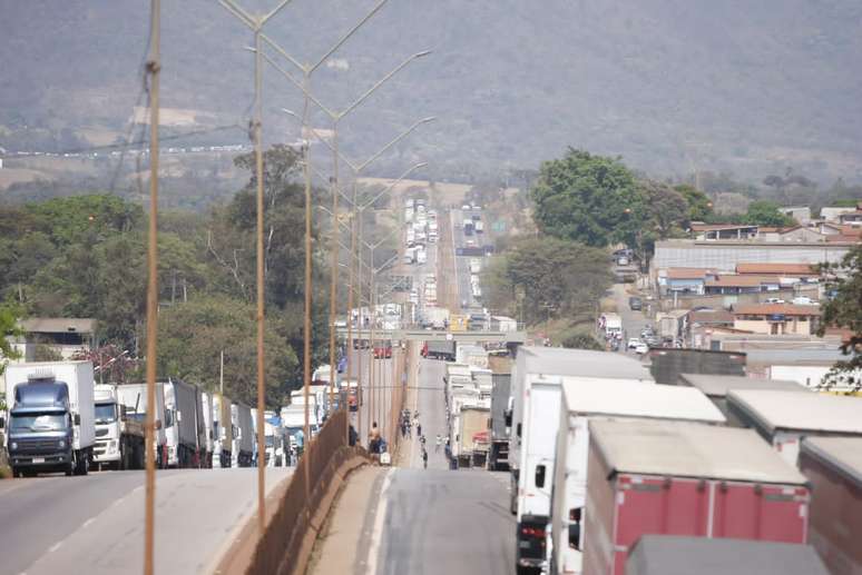 Greve dos caminheiros em Igarapé, na BR-381, região metropolitana de Belo Horizonte