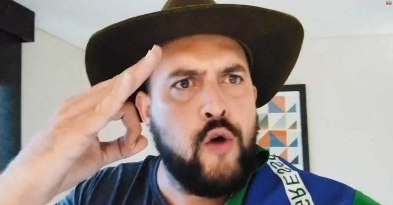 Nas últimas horas, o apoiador do presidente tem demonstrado irritação com o pedido de Bolsonaro pelo fim da paralisação nas estradas