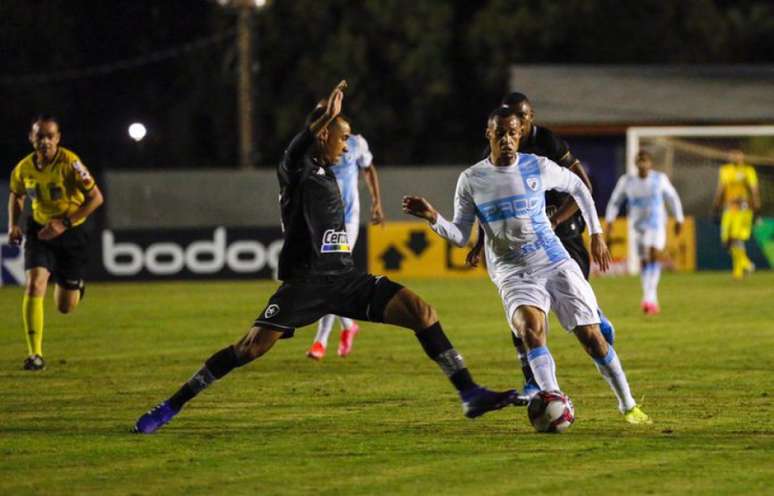 Botafogo e Londrina empataram no primeiro turno (Foto: Ricardo Chicarelli/ Londrina EC)