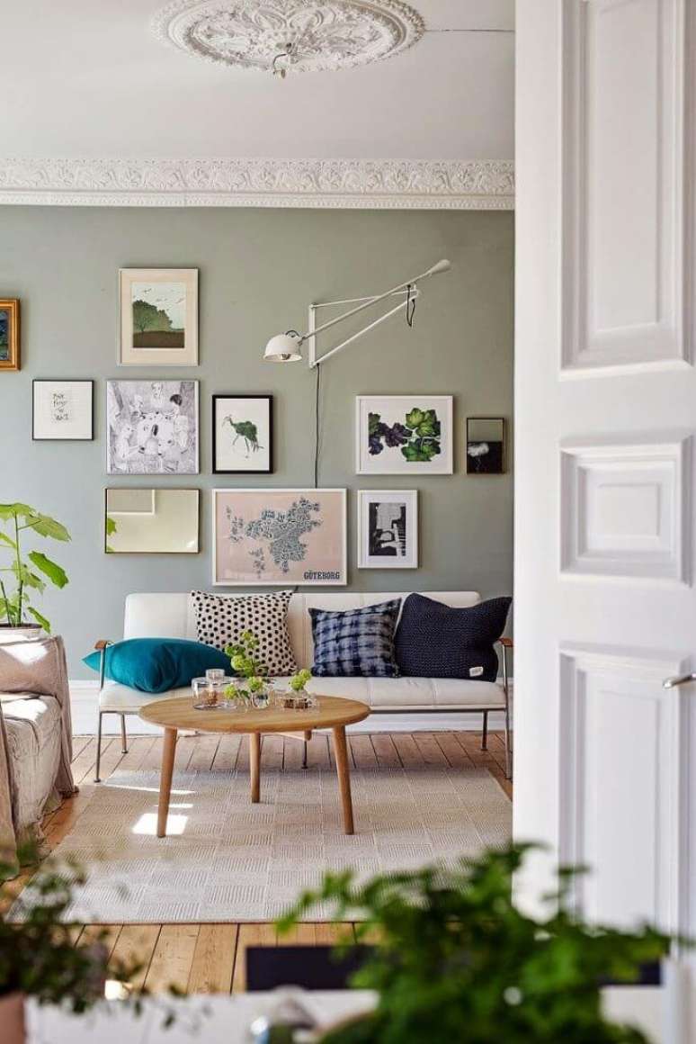 5. Parede verde sage na decoração colorida e suave – Foto Alvhem Via My Scandinavian Home