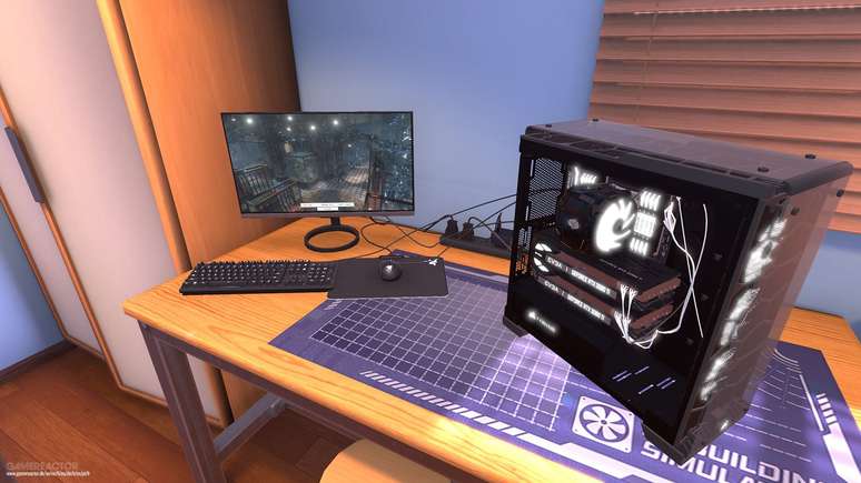 Interessante e quase metalinguístico, jogador pode atender clientes e montar um PC no seu PC.