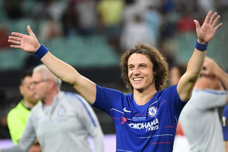 David Luiz assinou contrato até o fim de 2022 (Foto: AFP)