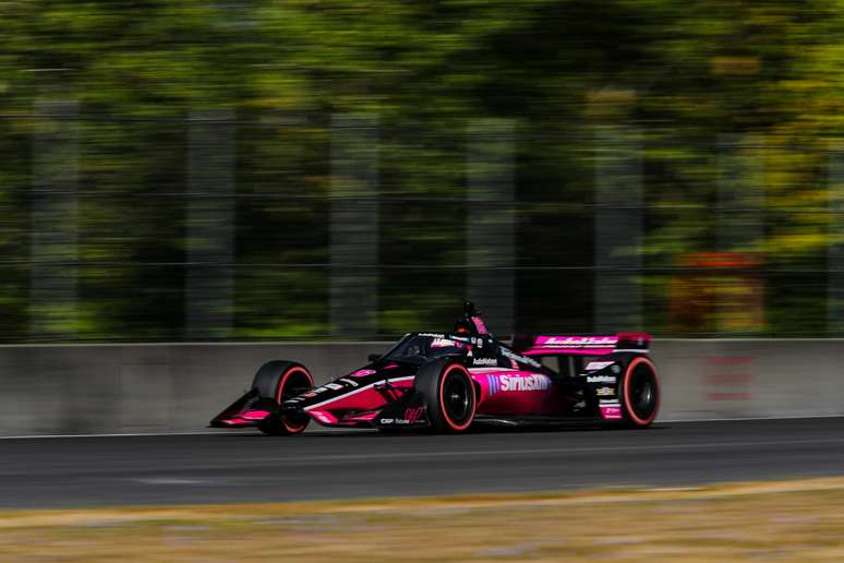 Helio Castroneves vai largar em 17º 