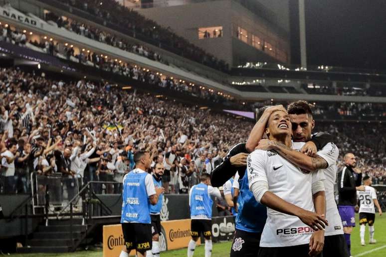 Torcedor corintiano está há quase dois anos impossibilitado em ir na Arena (Foto: Ale Cabral/AGIF)