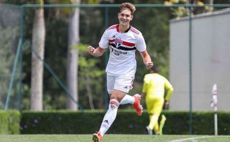 São Paulo venceu o Ska Brasil no sub-15 e no sub-17 (Foto: Reprodução/ Twitter @SaoPauloFC)