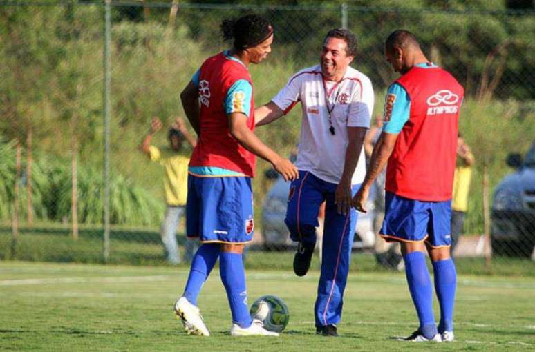 Juntos, treinador e atleta conquistaram o Carioca de 2011 (Foto: Divulgação/Flamengo)