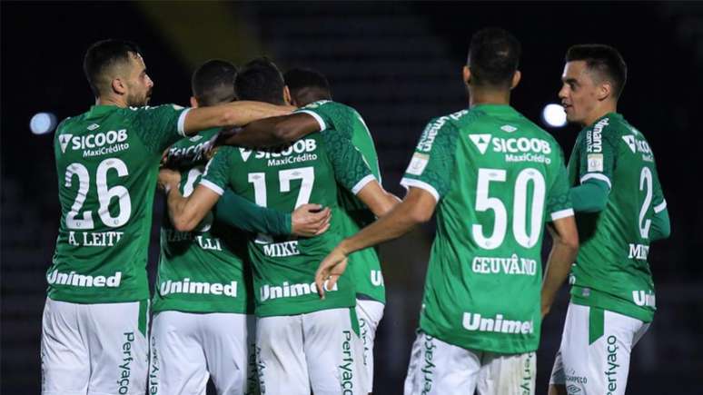 Chapecoense venceu a primeira no Brasileirão (Foto: Márcio Cunha / ACF)