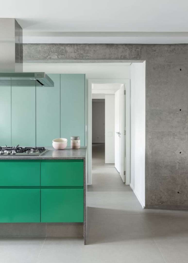 4. Tons de verde e menta trazem personalidade para a cozinha. Foto: Studio Julliana Camargo