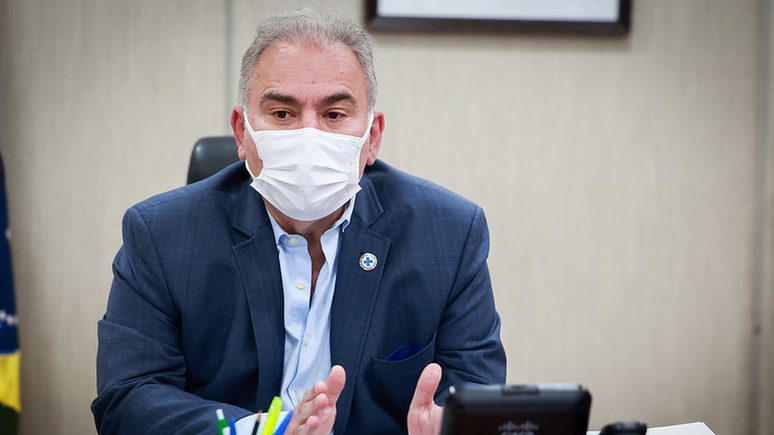 O ministro da Saúde, Marcelo Queiroga, criticou os Estados que não seguem o Programa Nacional de Imunizações