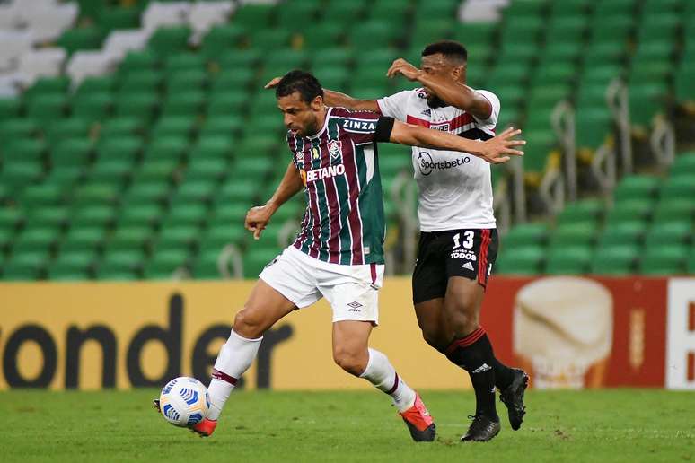 Com praticamente todo time reserva, Fluminense perde para o