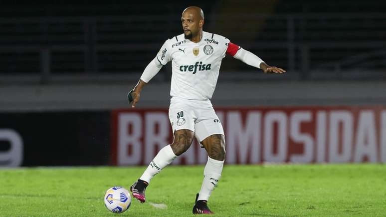 Felipe Melo ainda não renovou seu contrato com Palmeiras (Foto: Cesar Greco)