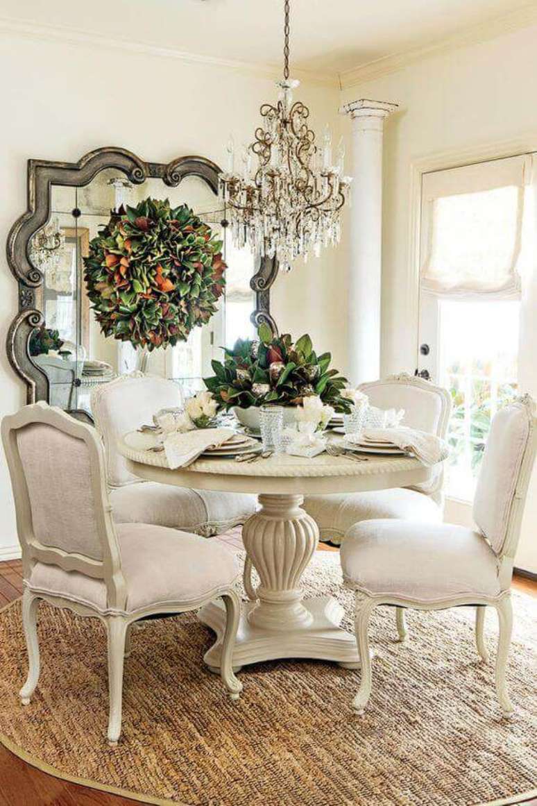 64. Móveis vintage na cor branca para sala de jantar – Foto Southern Living