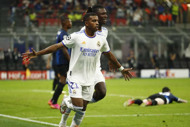 Rodrygo decide e Real Madrid bate a Inter de Mil&atilde;o na It&aacute;lia