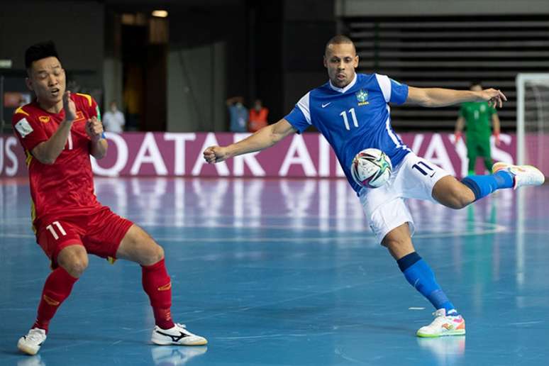 Brasil estreou no Mundial de futsal com goleada sobre o Vietnã (Foto: Thais Magalhães/CBF)