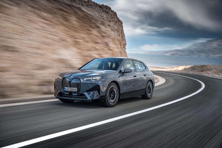 BMW iX xDrive 50