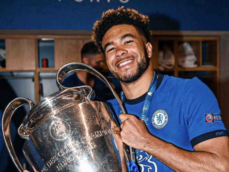 Reece James teve sua medalha do título da Liga dos Campeões roubada de sua casa enquanto ele estava atuando pelo Chelsea (Reprodução/Instagram)