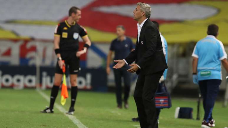 Crespo lamentou eliminação do São Paulo na Copa do Brasil (Foto: Rubens Chiri / saopaulofc.net)