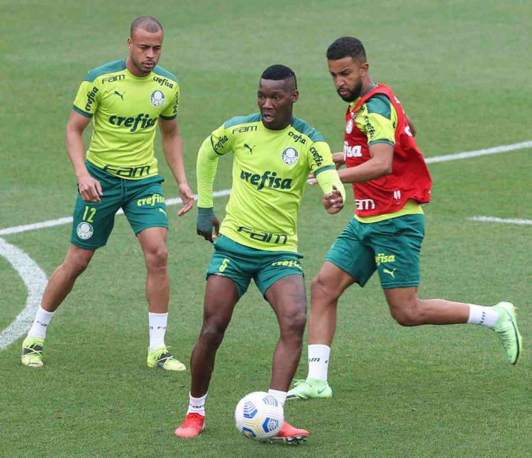 Patrick de Paula deve ser titular diante da Chapecoense (Foto: Cesar Greco/Palmeiras)