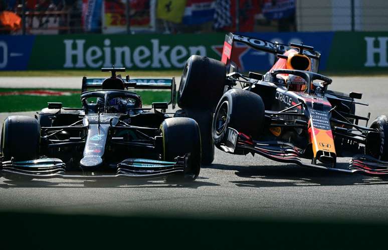 O incidente entre Hamilton e Verstappen no GP da Itália foi o segundo de 2021 