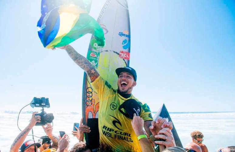 Gabriel Medina fez história e se tornou o primeiro brasileiro tricampeão mundial no surfe Foto: Pat Nolan/WSL