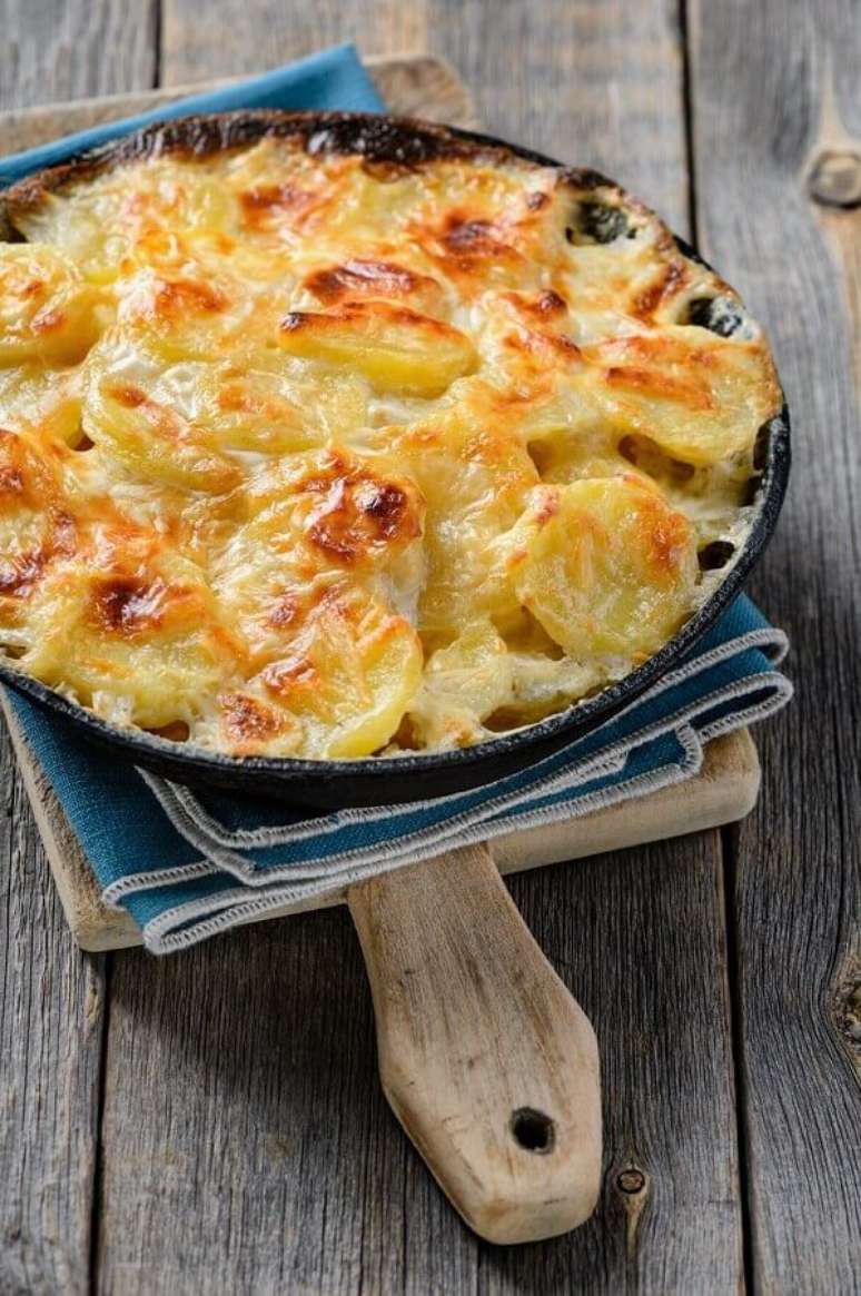 4. Receita de batata gratinada fácil e saborosa – Foto: iStock