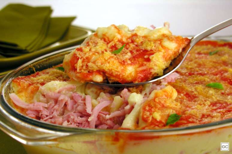 Guia da Cozinha - Nhocão recheado de forno: receita deliciosa e prática