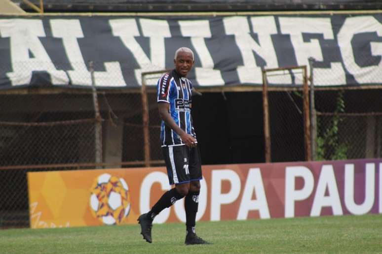 Diego Andrade marcou um dos gols da vitória sobre o Santos, na Copa Paulista (Foto: Divulgação/EC São Bernardo)