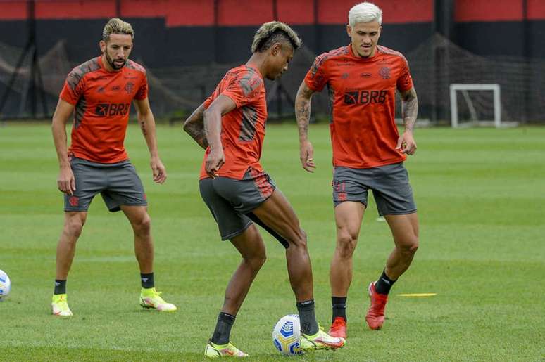 Bruno Henrique durante atividade do Flamengo no Ninho do Urubu(Foto: Marcelo Cortes/Flamengo)